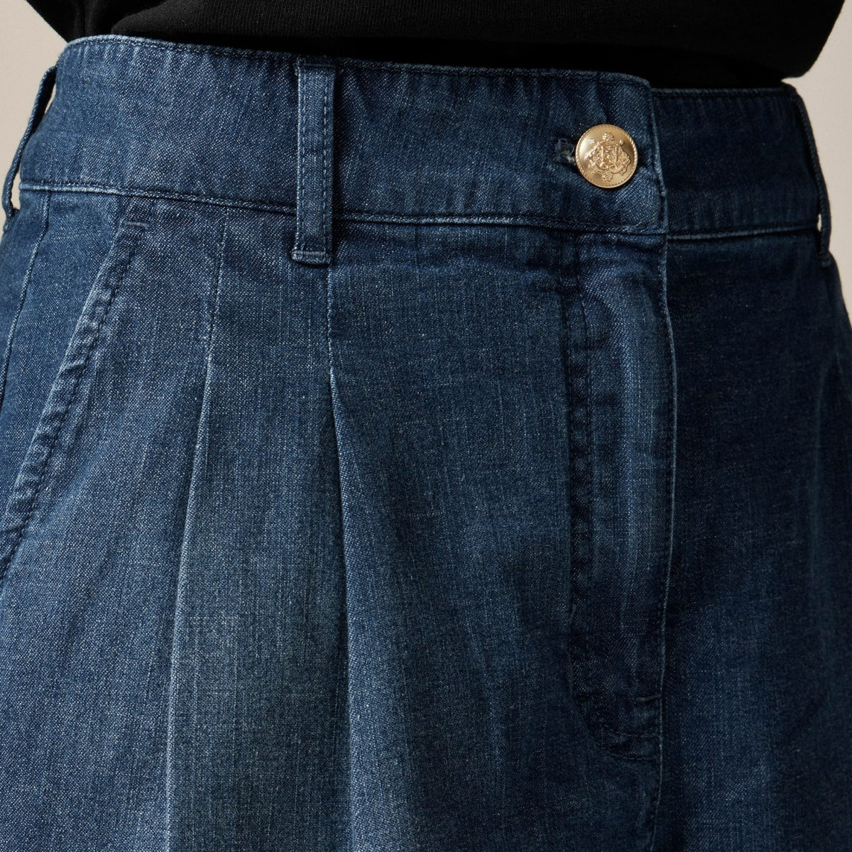Women Pleated short in drapey denim - J.Crew