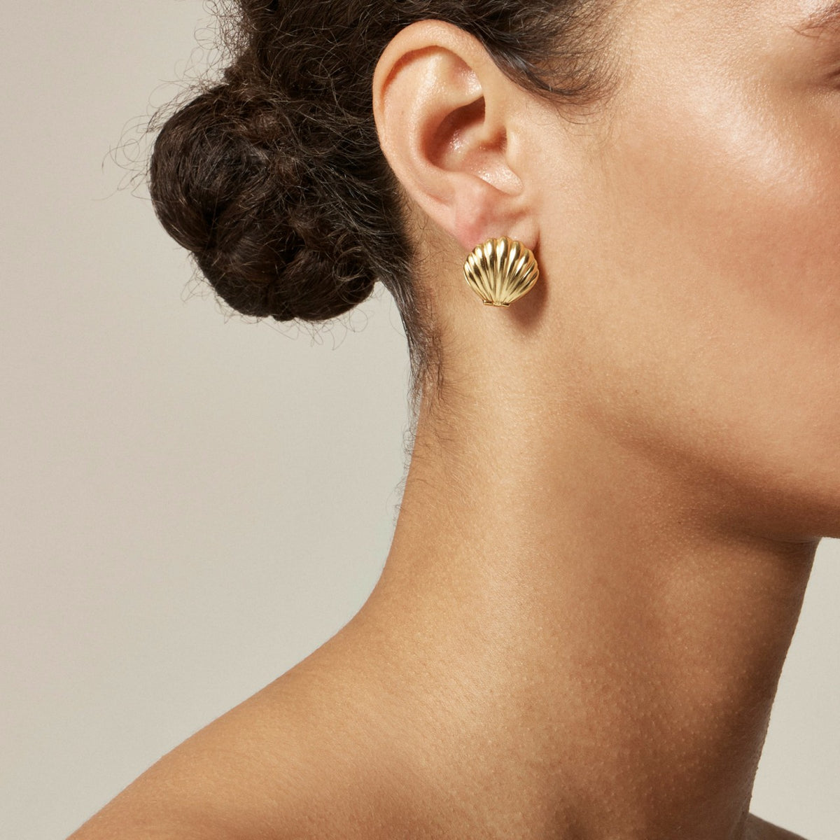 Women Double-sided shell stud earrings - J.Crew